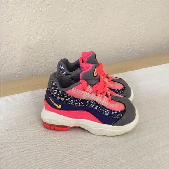 Nike Toddler Air Max 95 Doodles Sneakers Shoes Size 4C Pink CI9938-500 - Picture 2 of 8